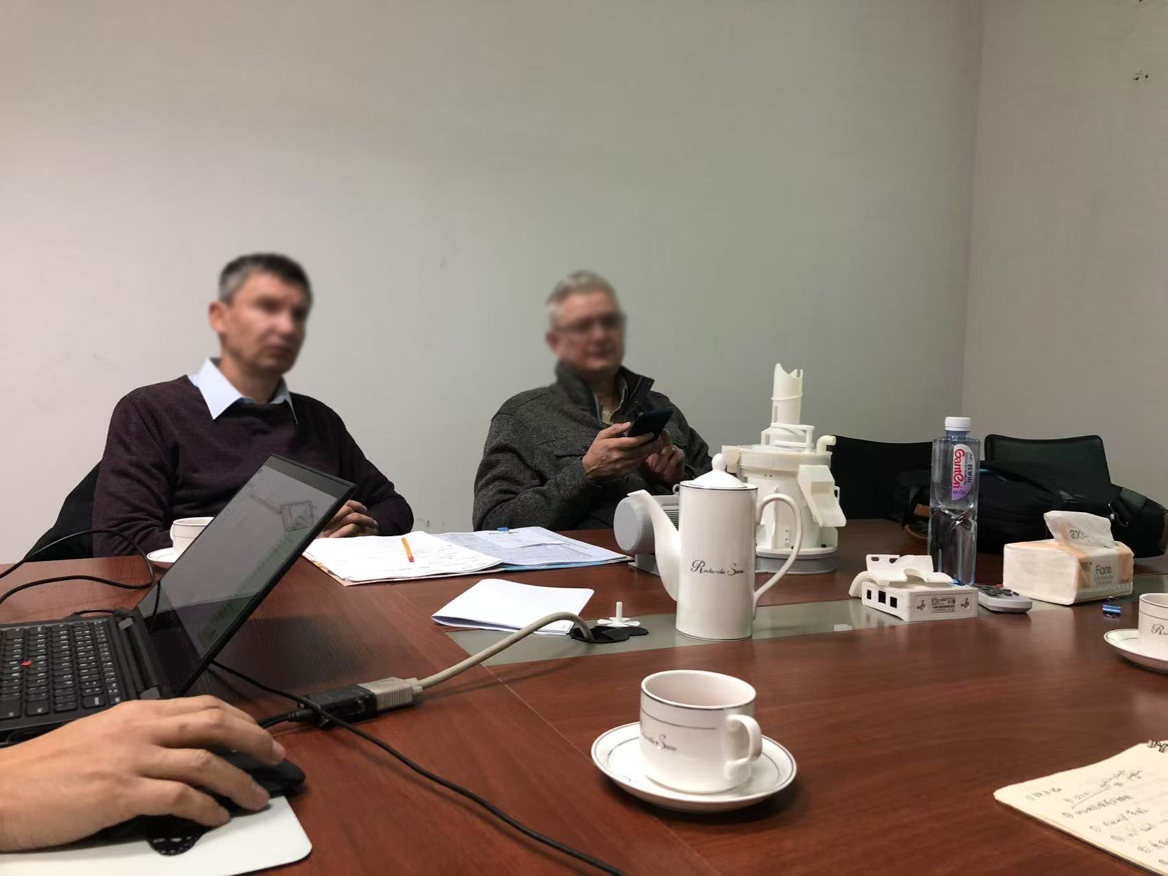 国外客户参观考察瀚蓝颗粒机 拷贝